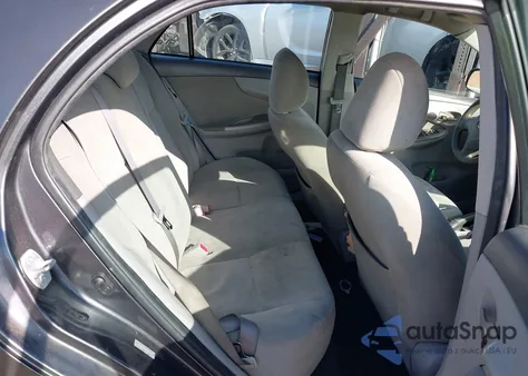 2010 Toyota Corolla Le z USA, uszkodzony, nr VIN 1NXBU4EEXAZ320439